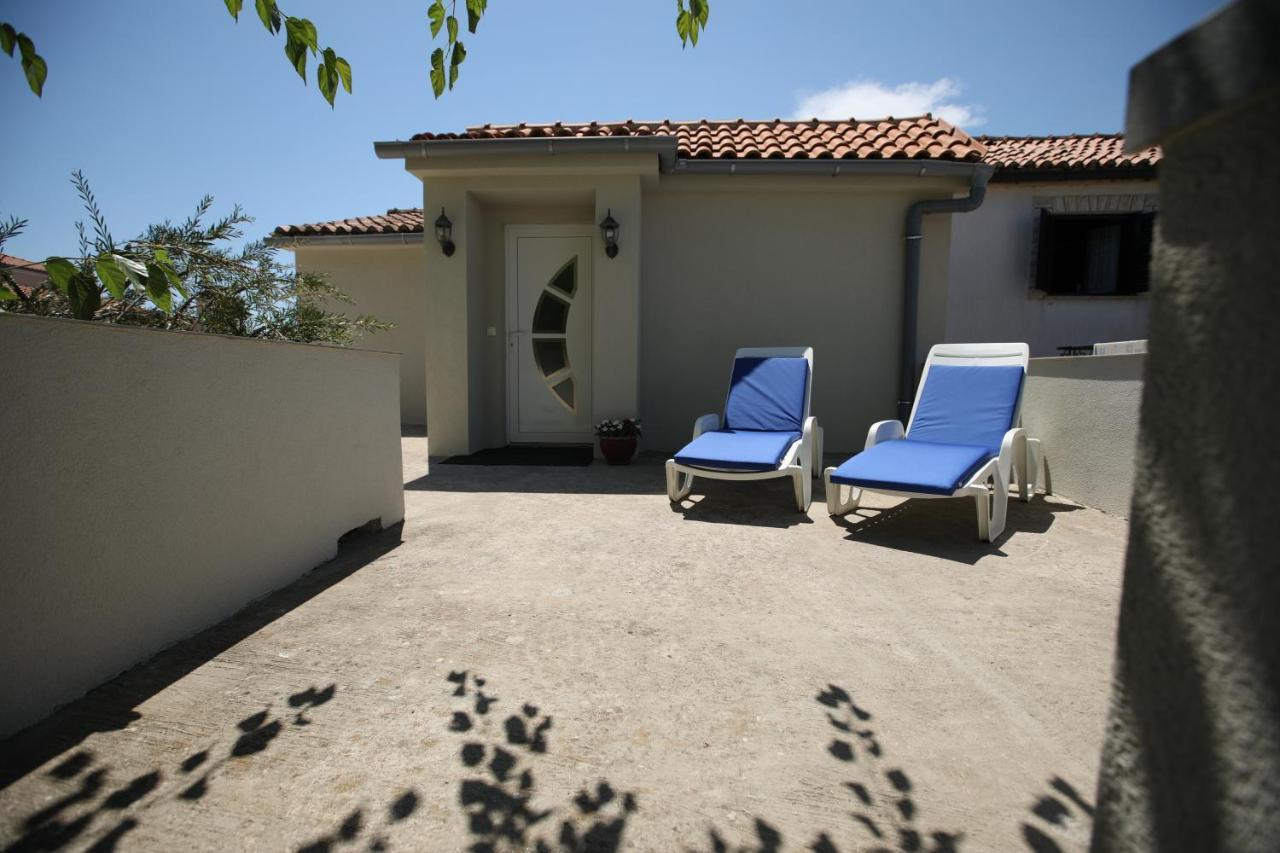 Apartments Noemi Malinska Zewnętrze zdjęcie